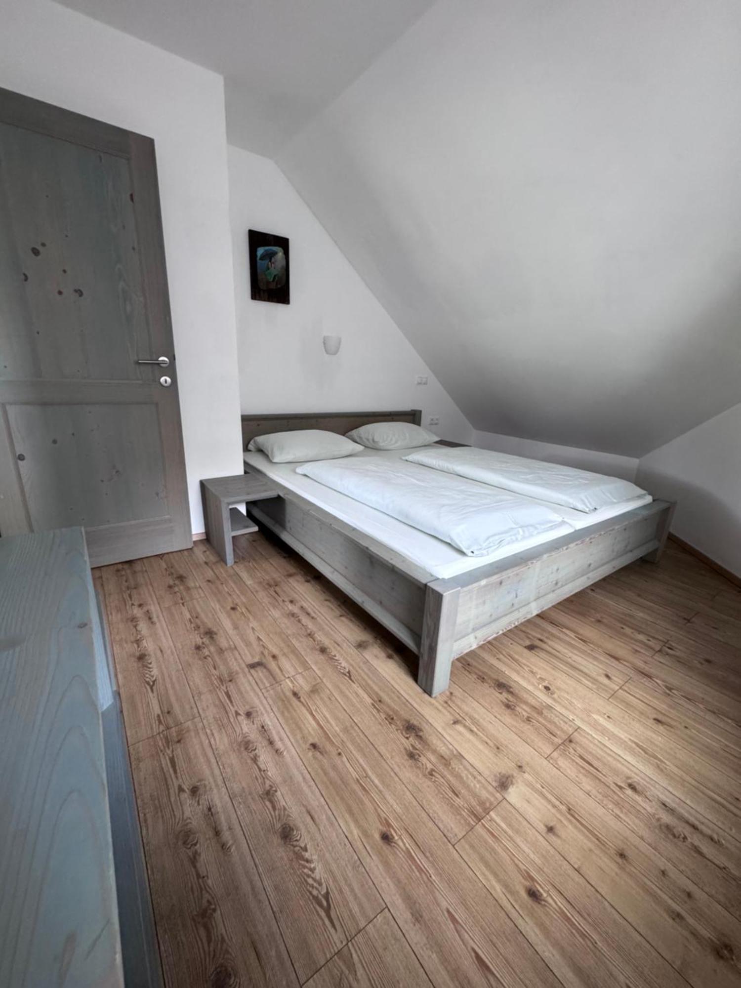 Guesthouse Tolc Сподня-Сорица Экстерьер фото